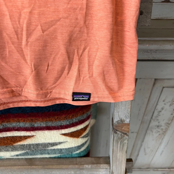 Patagonia women’s Capilene UPF 50+ performance shirt size XS - Picture 5 of 8